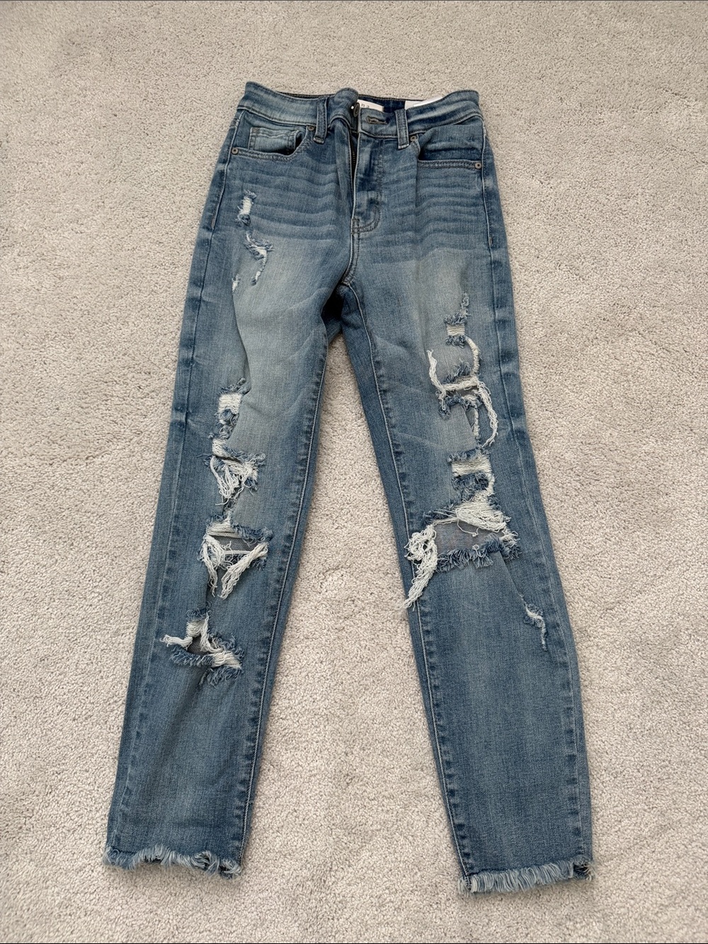 eunina Light Blue Distressed mom Jeans cropped